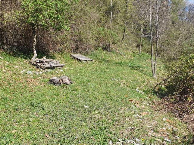 Terreno in vendita a Schignano, Lombardia