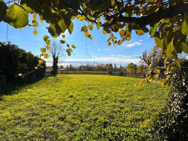 Terreno in vendita a Schio, Veneto