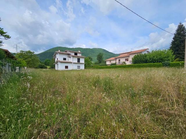 Terreno in vendita a Scoppito, Abruzzo