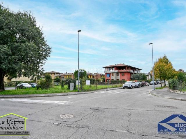 Terreno in vendita a Paderno, Seriate