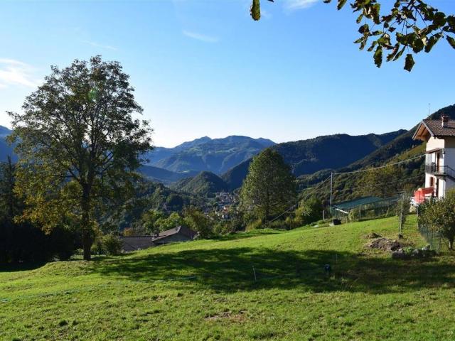 Terreno in vendita a Comunità Montana della Valle Brembana, Serina