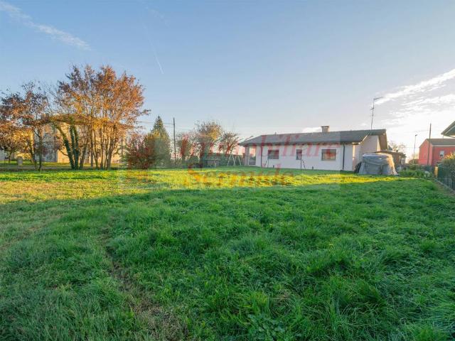 Terreno in vendita a Sermide e Felonica, Caposotto