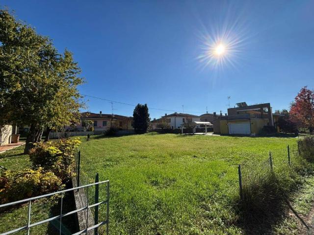 Terreno in vendita a Sermide e Felonica, Felonica