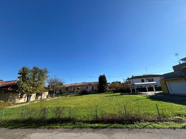 Terreno in vendita a Sermide e Felonica, Felonica