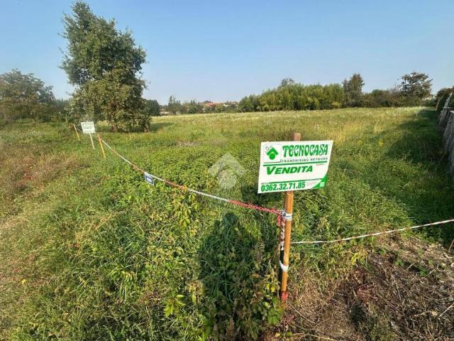Terreno in vendita a Seveso, Lombardia