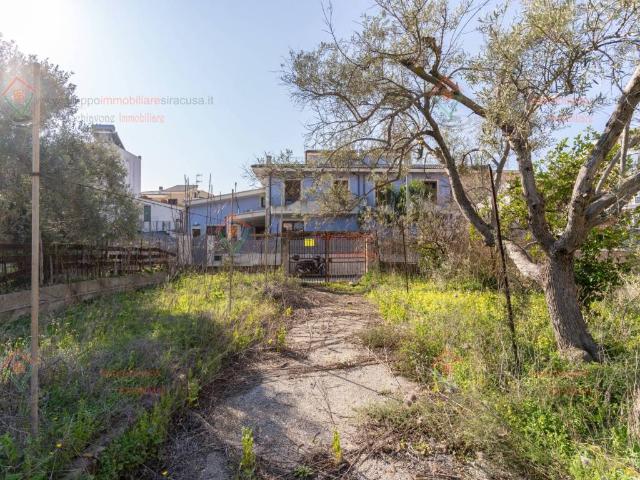 Terreno in vendita a La Pizzuta, Siracusa