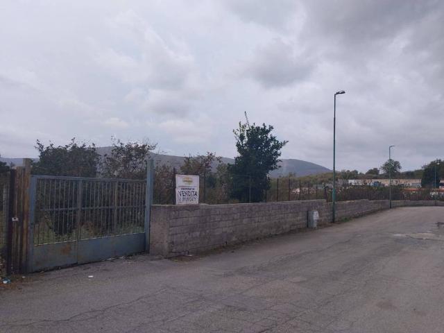 Terreno in vendita a Sirignano, Campania