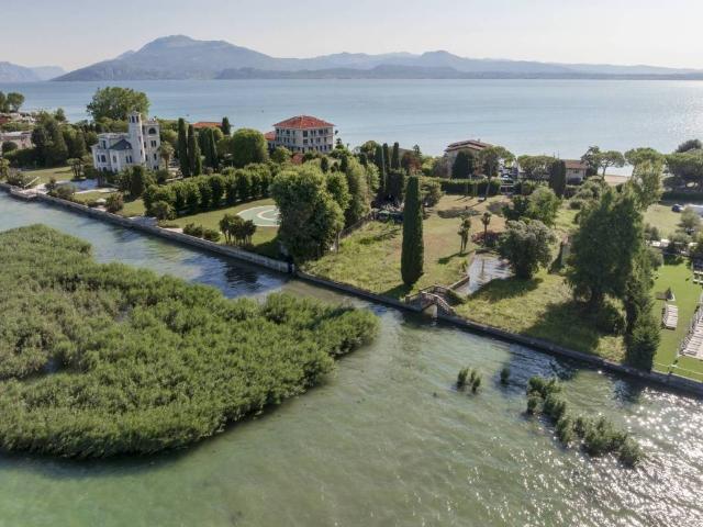 Terreno in vendita a Sirmione, Lombardia