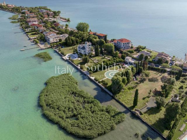 Terreno in vendita a Sirmione, Lombardia