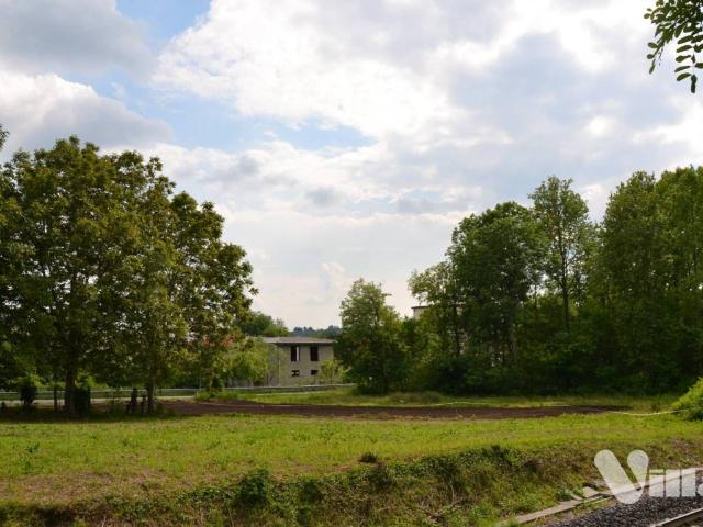 Terreno in vendita a Sirone, Lombardia