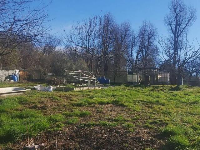 Terreno in vendita a Solaro, Lombardia