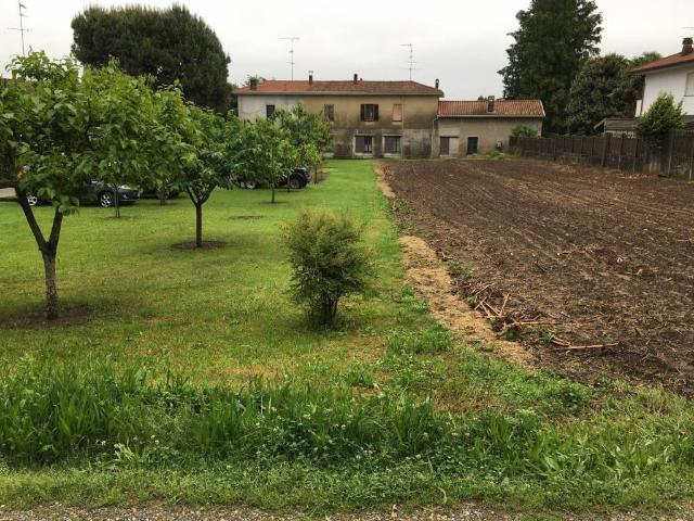 Terreno in vendita a Somma Lombardo, Lombardia