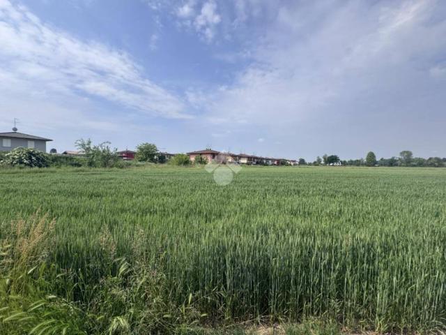 Terreno in vendita a Soncino, Lombardia