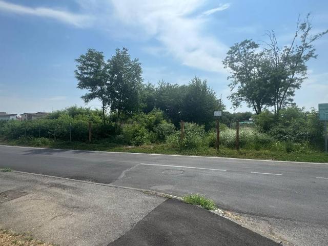 Terreno in vendita a Sovico, Lombardia