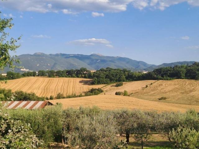 Terreno in vendita a Spoleto, Umbria