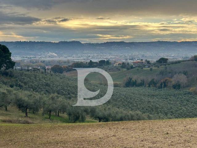 Terreno in vendita a Villa Raspa, Spoltore