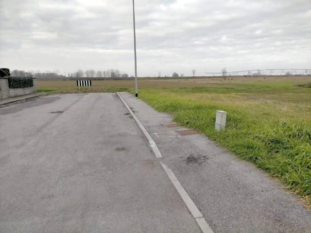 Terreno in vendita a Stagno Lombardo, Lombardia