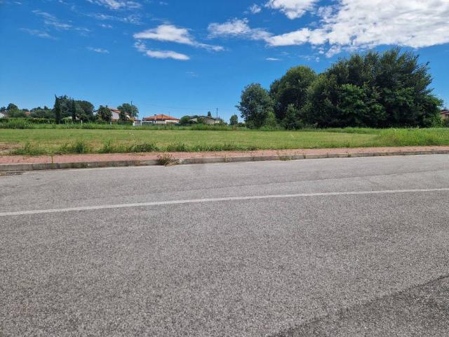 Terreno in vendita a Stra, Veneto