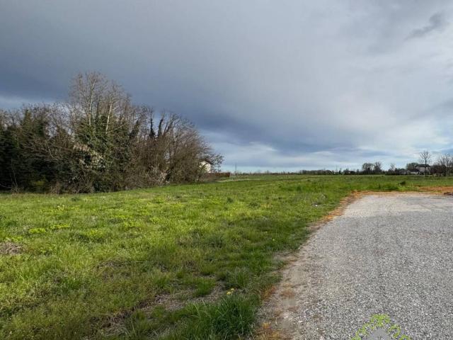 Terreno in vendita a Stra, Veneto