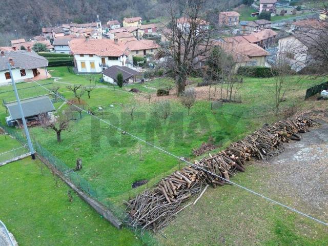 Terreno in vendita a Strozza, Lombardia