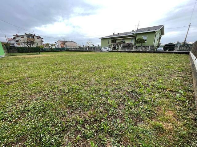 Terreno in vendita a Suisio, Lombardia