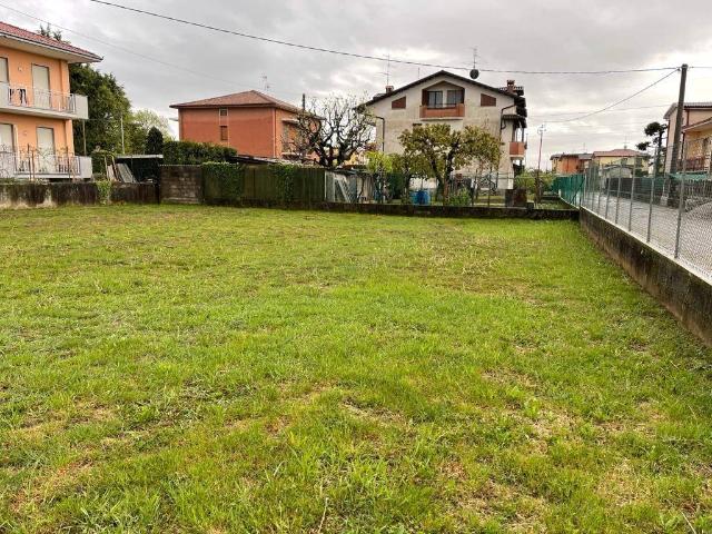 Terreno in vendita a Suisio, Lombardia