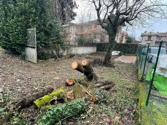 Terreno in vendita a Suisio, Lombardia