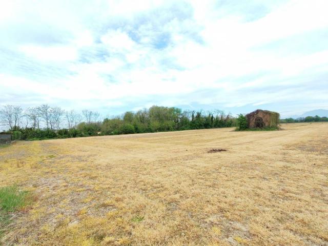 Terreno in vendita a Sulbiate, Lombardia
