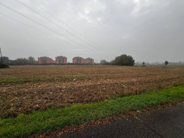 Terreno in vendita a Sulbiate, Lombardia