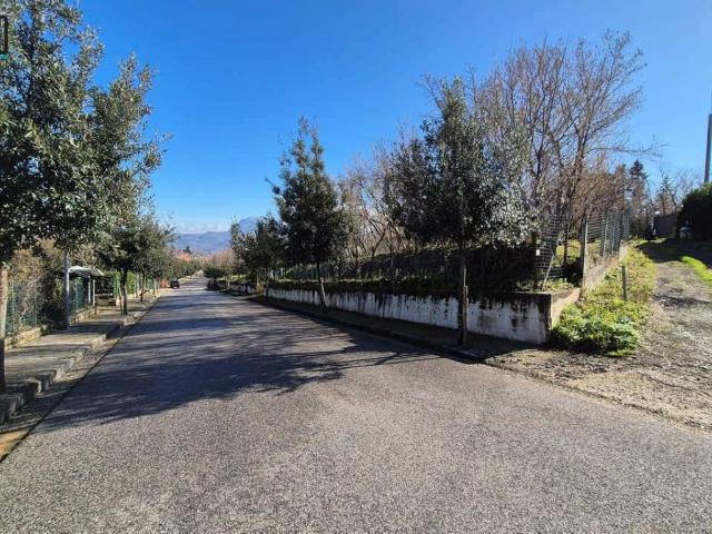 Terreno in vendita a Summonte, Campania