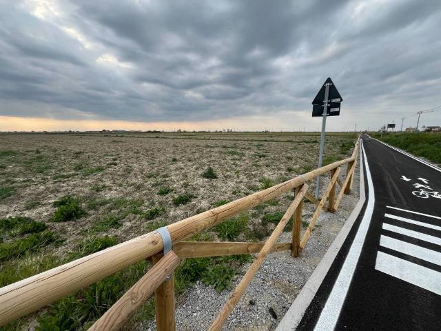 Terreno in vendita a Taglio Di Po, Veneto