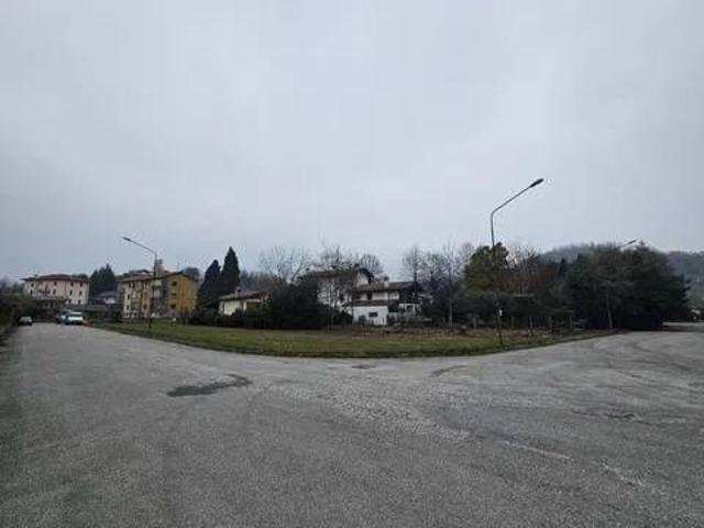 Terreno in vendita a Molinis, Tarcento
