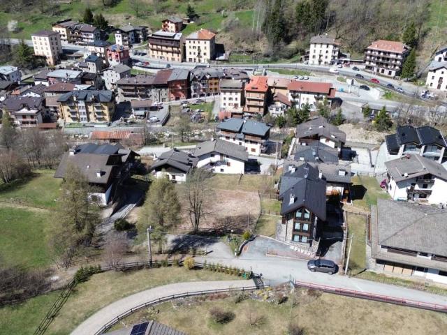 Terreno in vendita a Comunità montana della valle Camonica, Temù