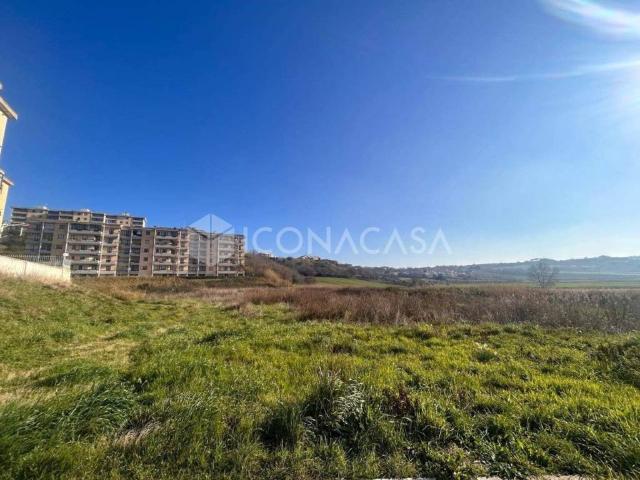 Terreno in vendita a Termoli, Molise