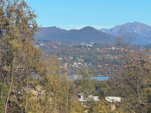 Terreno in vendita a Ternate, Lombardia