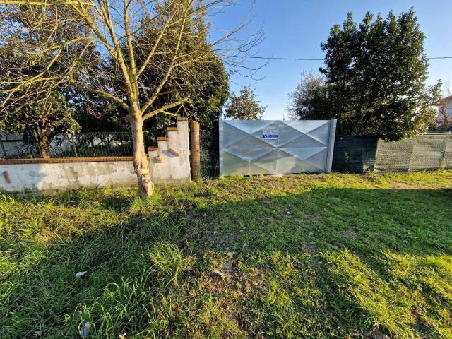 Terreno in vendita a Terracina, Lazio