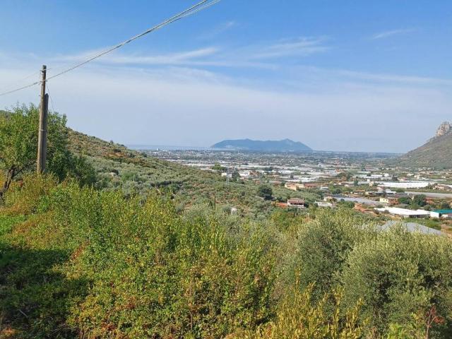 Terreno in vendita a Terracina, Lazio