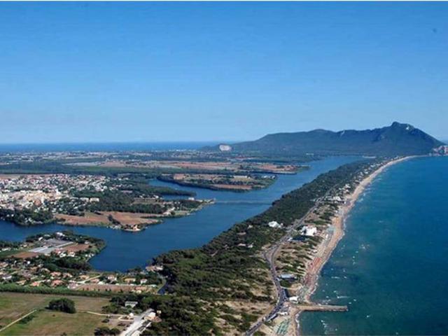 Terreno in vendita a Terracina, Lazio