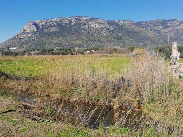 Terreno in vendita a Terracina, Lazio