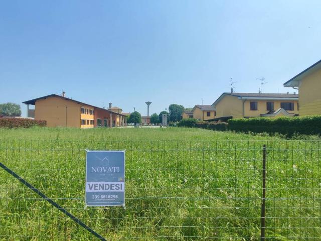 Terreno in vendita a Terranova Dei Passerini, Lombardia