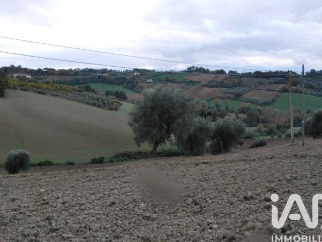 Terreno in vendita a Terre Roveresche, Marche