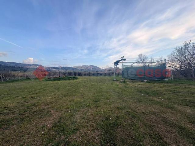 Terreno in vendita a Guidonia Montecelio, Roma Capitale