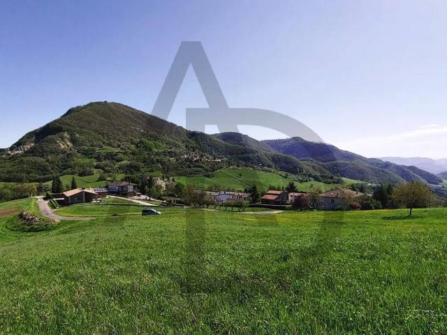 Terreno in vendita a Tizzano Val Parma, Reggio Emilia