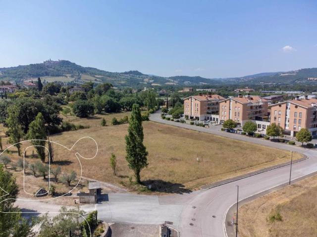Terreno in vendita a Ponterio-Pian di Porto, Todi
