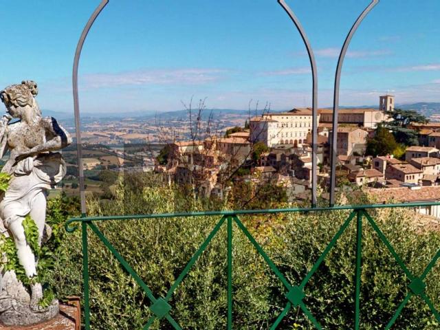 Terreno in vendita a Todi, Perugia