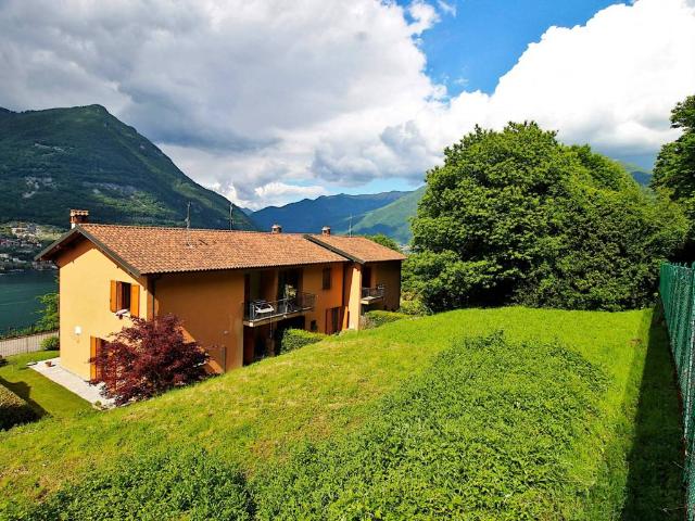 Terreno in vendita a Torno, Lombardia