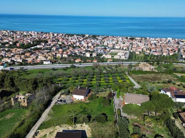 Terreno in vendita a Unione dei Comuni della Val Vibrata, Tortoreto