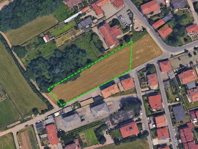 Terreno in vendita a Tradate, Lombardia