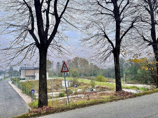 Terreno in vendita a Traversetolo, Reggio Emilia