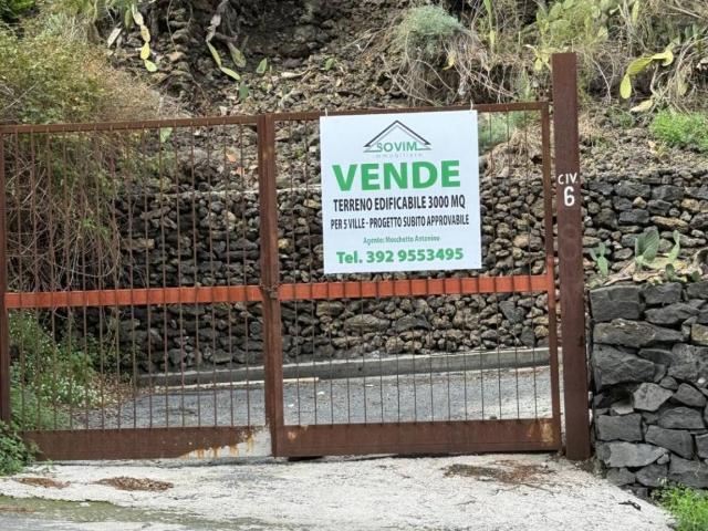 Terreno in vendita a Sant'Alfio, Trecastagni